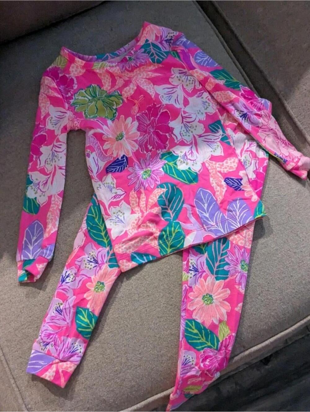 EUC Lilly Pulitzer Girls Sammy Pajama Set Pink Isle Friends  Sz 2